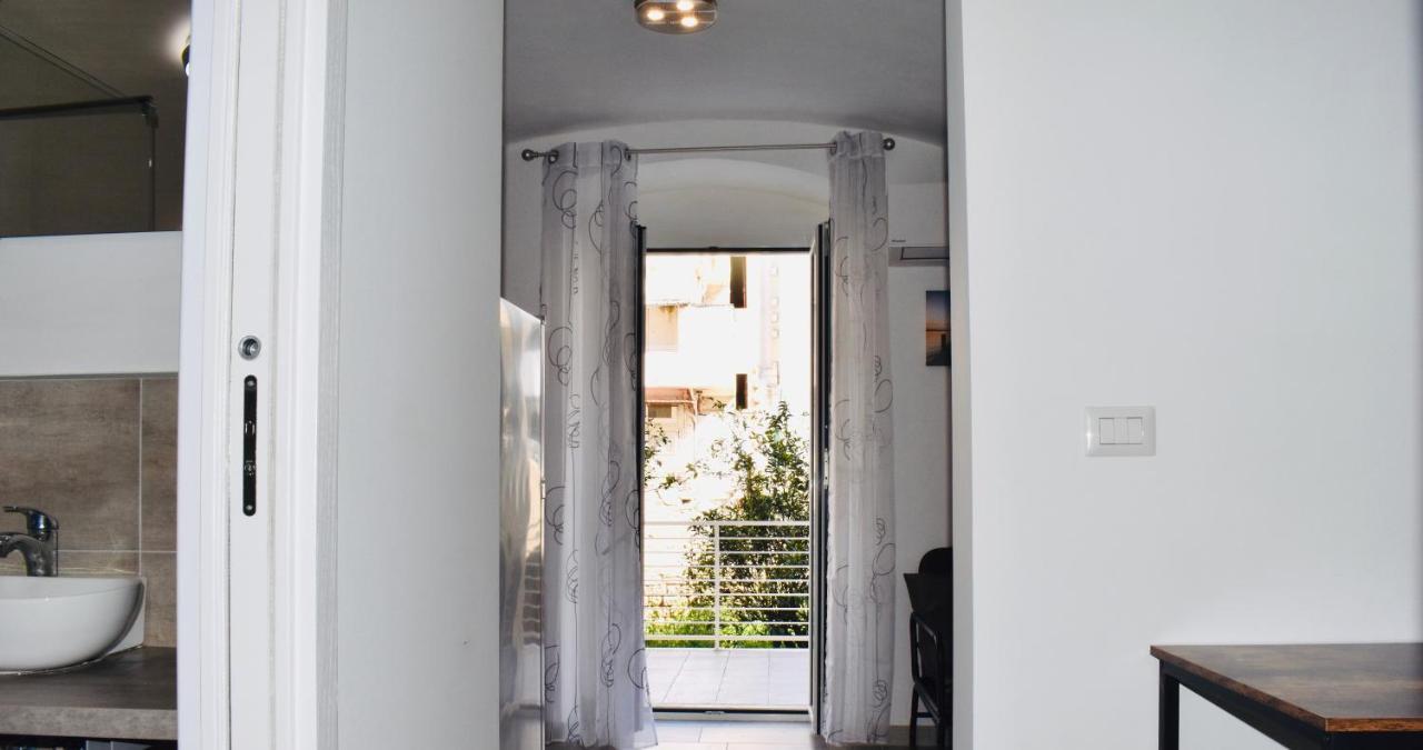 Miral One Apartamento Bari Exterior foto