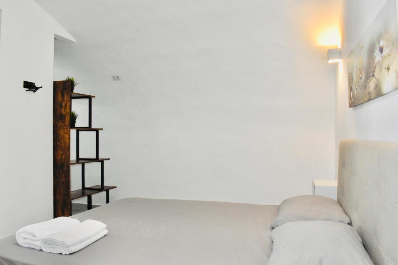 Miral One Apartamento Bari Exterior foto